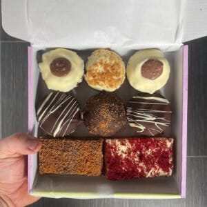 image of the try me box - two protein flapjacks and 6 brownies